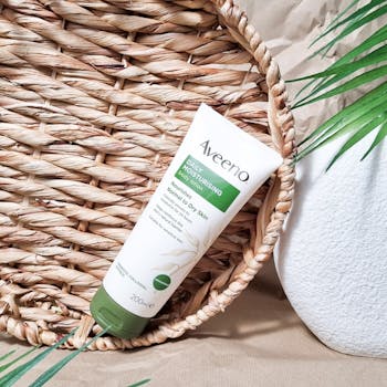 Aveeno Calm + Restore Oat Gel Moisturizer Review 2026 – In-Depth Amazon Buyer's Guide